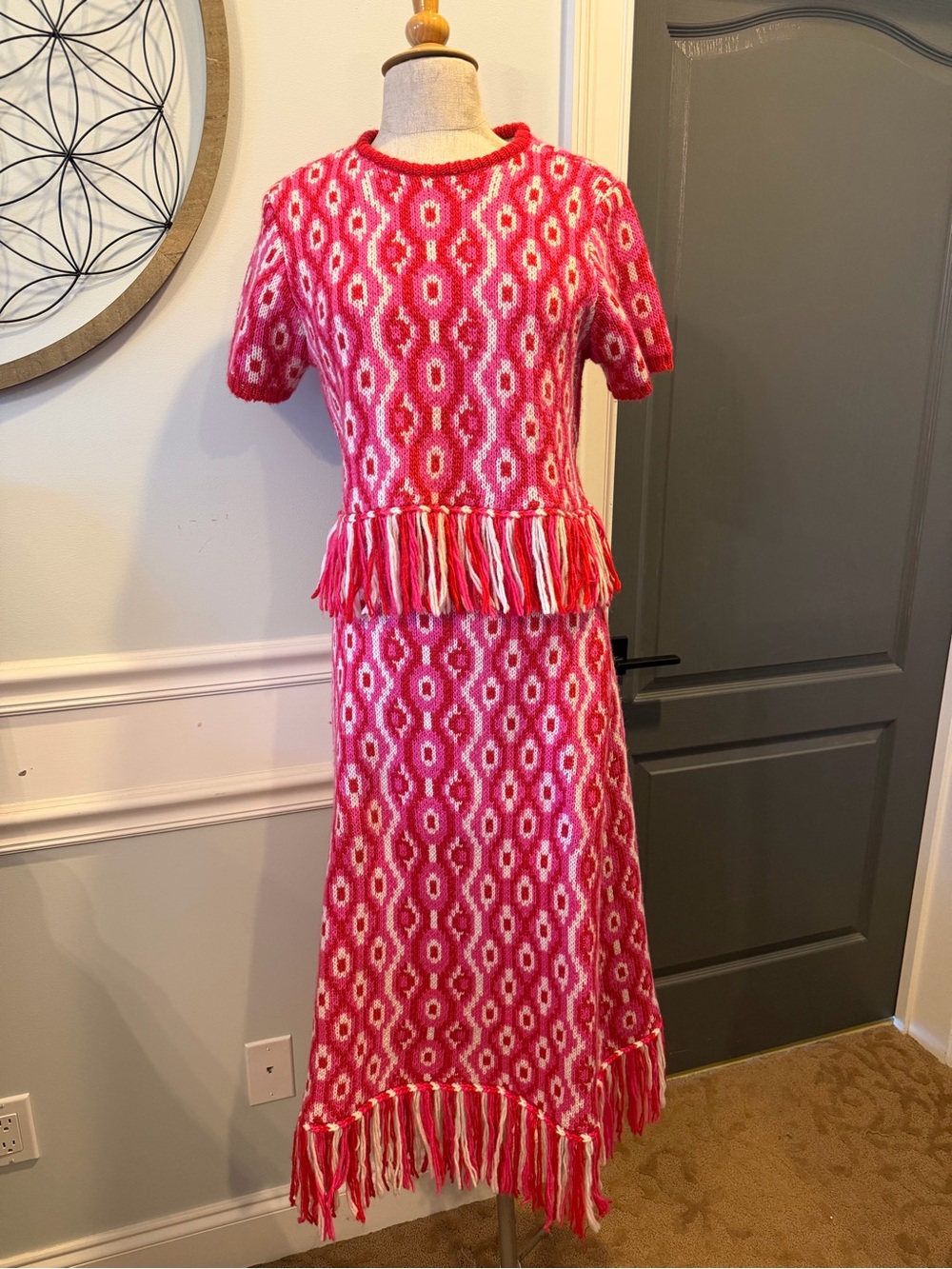 Hyacinth House Tuckernuck Mabel Fringed Knit Skirt Set in Bright Pink Geometric - Picture 4 of 7